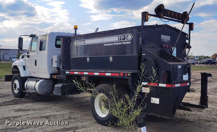 image for item IP9678 2012 International WorkStar 7500 pothole patcher truck