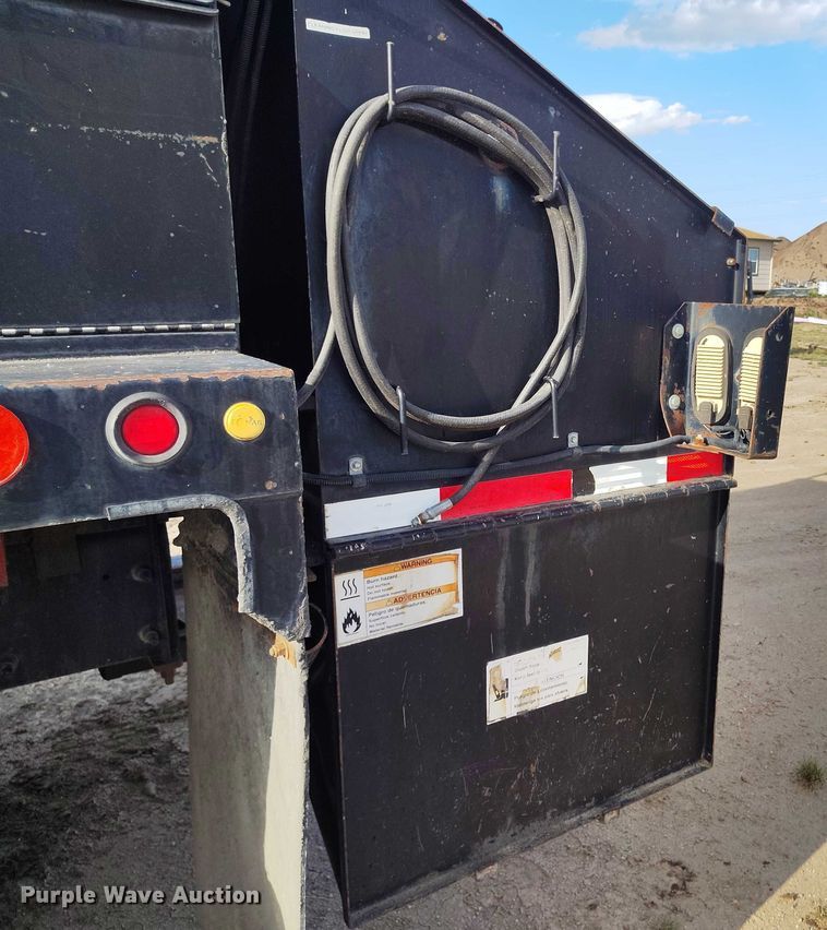 image for item IP9678 2012 International WorkStar 7500 pothole patcher truck