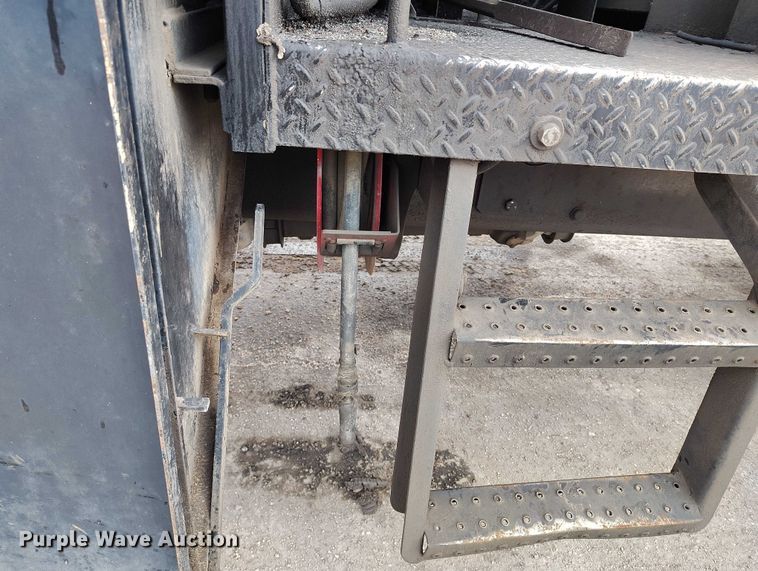 image for item IP9678 2012 International WorkStar 7500 pothole patcher truck