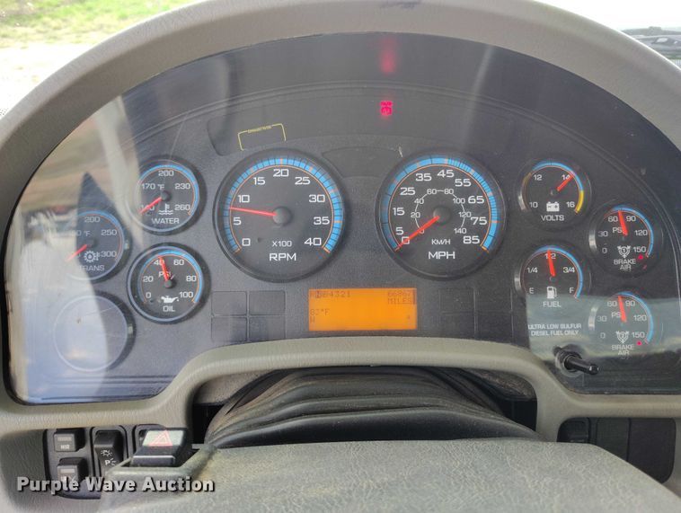 image for item IP9678 2012 International WorkStar 7500 pothole patcher truck