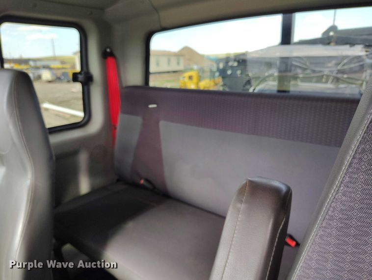 image for item IP9678 2012 International WorkStar 7500 pothole patcher truck