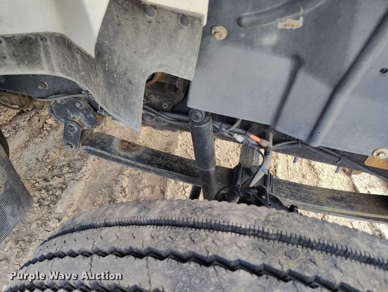 image for item IP9678 2012 International WorkStar 7500 pothole patcher truck