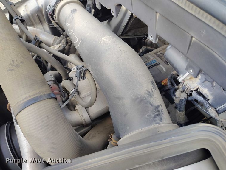 image for item IP9678 2012 International WorkStar 7500 pothole patcher truck