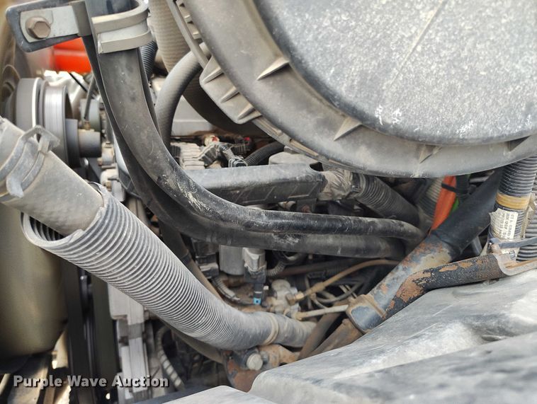 image for item IP9678 2012 International WorkStar 7500 pothole patcher truck