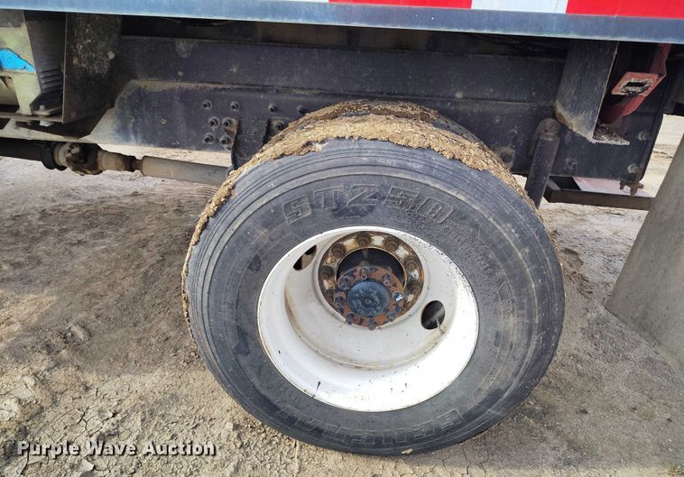 image for item IP9678 2012 International WorkStar 7500 pothole patcher truck