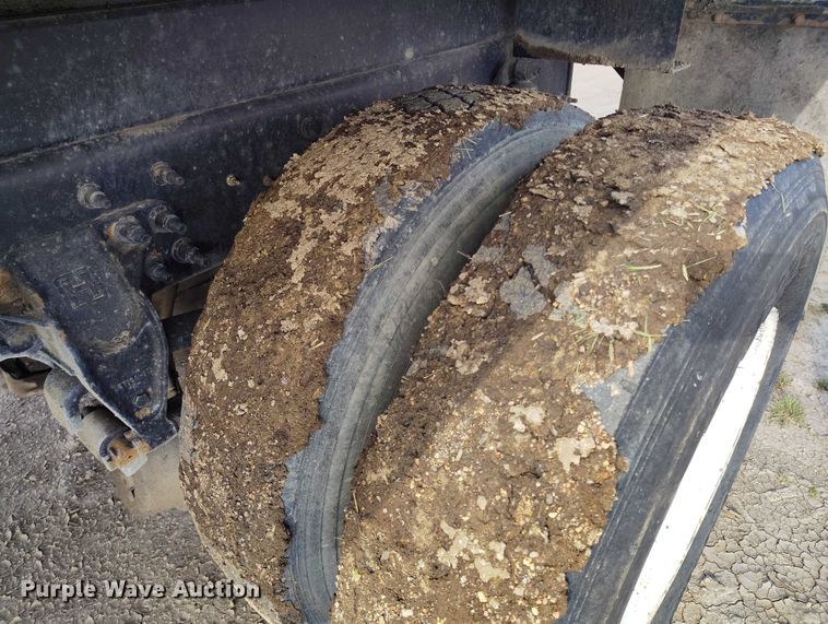 image for item IP9678 2012 International WorkStar 7500 pothole patcher truck