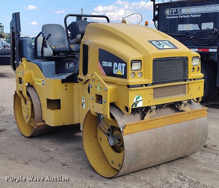 COMPACTADOR 2018 CATERPILLAR CB34B
