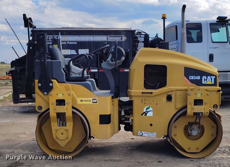 COMPACTADOR 2018 CATERPILLAR CB34B