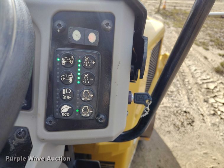 image for item IP9696 2018 Caterpillar CB34B double drum vibratory roller