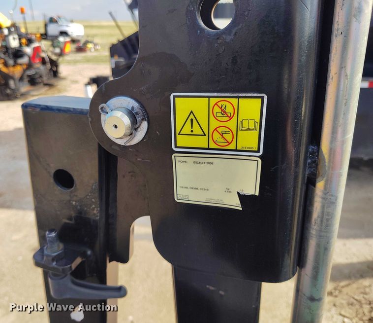 image for item IP9696 2018 Caterpillar CB34B double drum vibratory roller