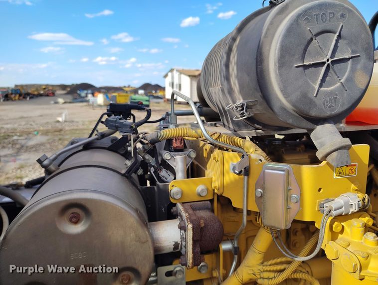 image for item IP9696 2018 Caterpillar CB34B double drum vibratory roller