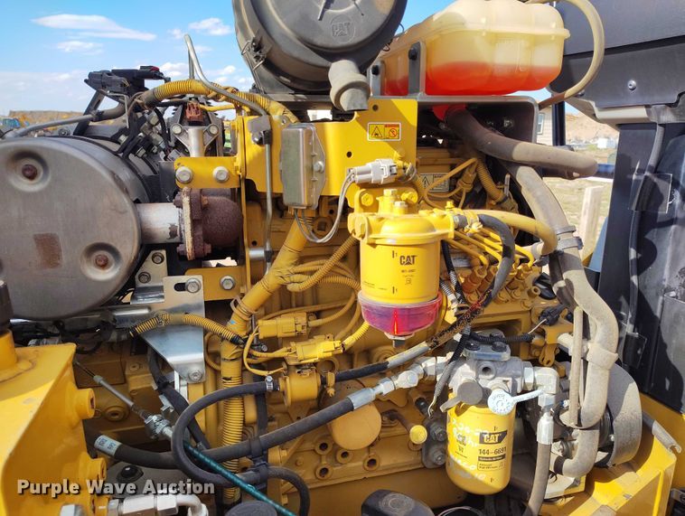 image for item IP9696 2018 Caterpillar CB34B double drum vibratory roller