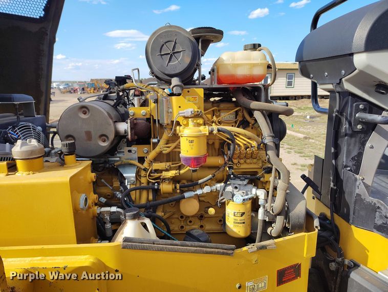 image for item IP9696 2018 Caterpillar CB34B double drum vibratory roller