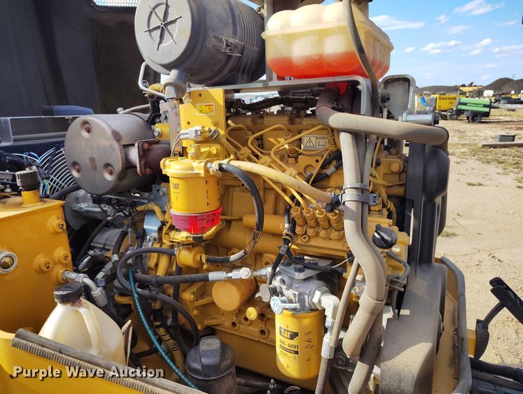 image for item IP9696 2018 Caterpillar CB34B double drum vibratory roller