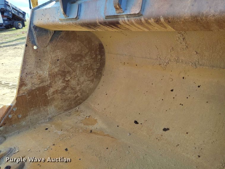 image for item IP9707 2014 John Deere 470G LC excavator