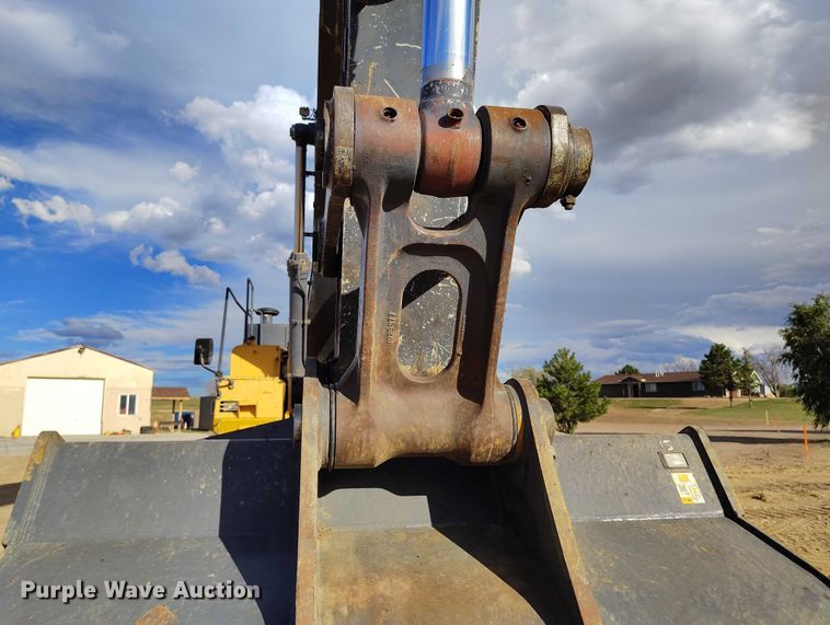 image for item IP9707 2014 John Deere 470G LC excavator