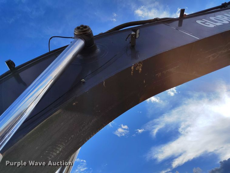 image for item IP9707 2014 John Deere 470G LC excavator