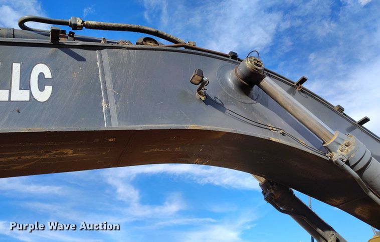 image for item IP9707 2014 John Deere 470G LC excavator