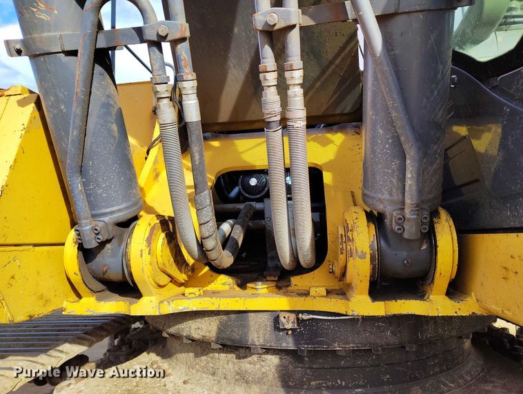 image for item IP9707 2014 John Deere 470G LC excavator