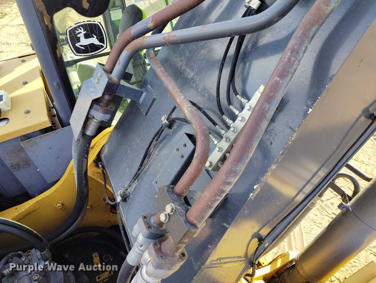 image for item IP9707 2014 John Deere 470G LC excavator