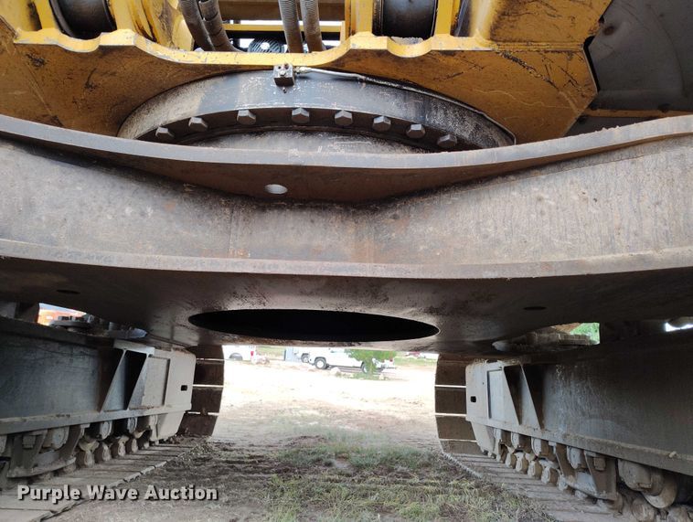 image for item IP9707 2014 John Deere 470G LC excavator