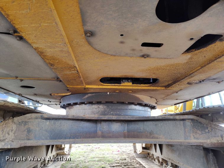 image for item IP9707 2014 John Deere 470G LC excavator