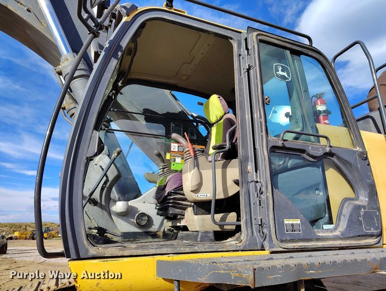 image for item IP9707 2014 John Deere 470G LC excavator