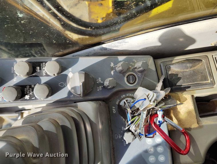 image for item IP9707 2014 John Deere 470G LC excavator