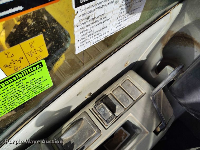 image for item IP9707 2014 John Deere 470G LC excavator