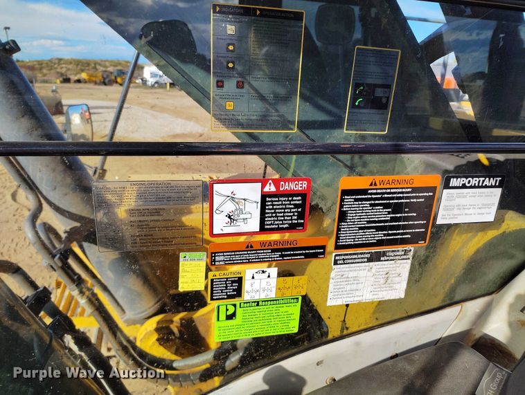 image for item IP9707 2014 John Deere 470G LC excavator