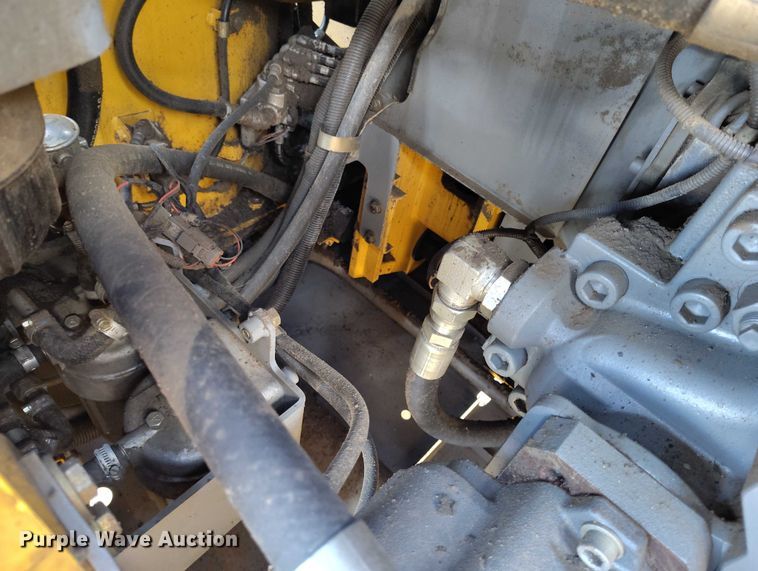 image for item IP9707 2014 John Deere 470G LC excavator