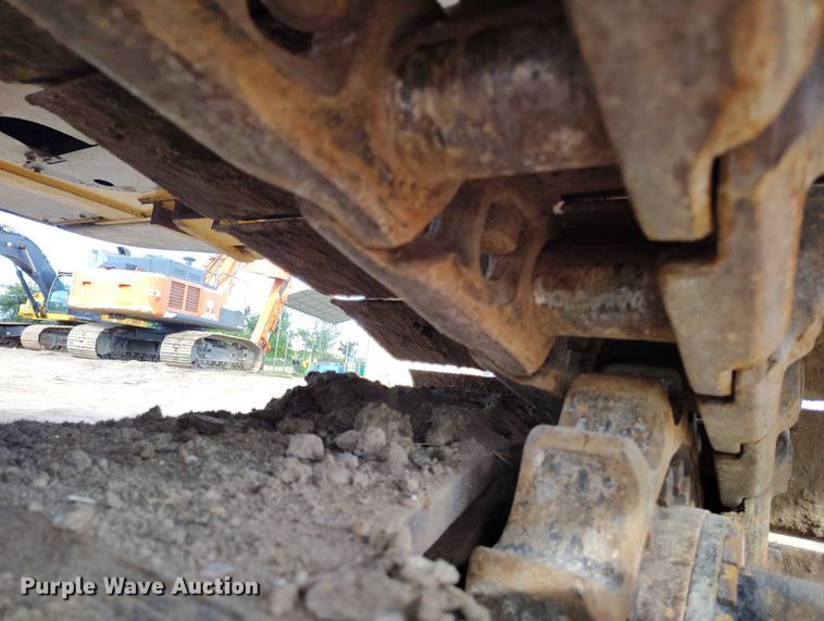 image for item IP9707 2014 John Deere 470G LC excavator