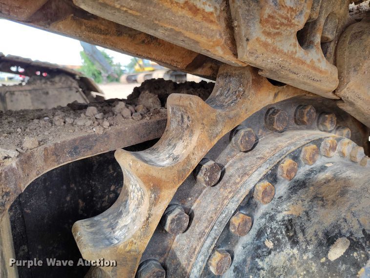 image for item IP9707 2014 John Deere 470G LC excavator