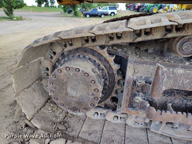 image for item IP9707 2014 John Deere 470G LC excavator