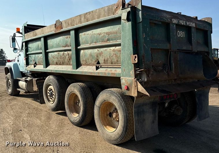 image for item ND9416 1995 Ford L9000 dump truck