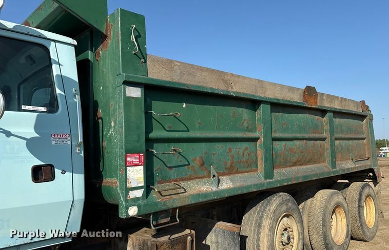 image for item ND9416 1995 Ford L9000 dump truck