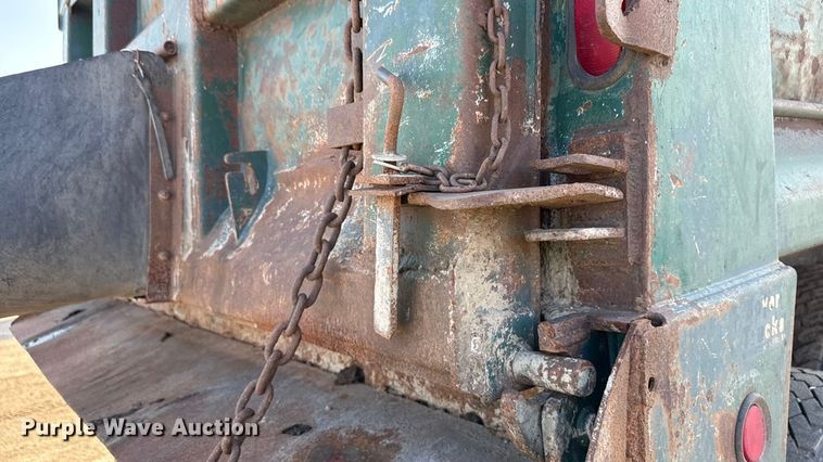 image for item ND9416 1995 Ford L9000 dump truck