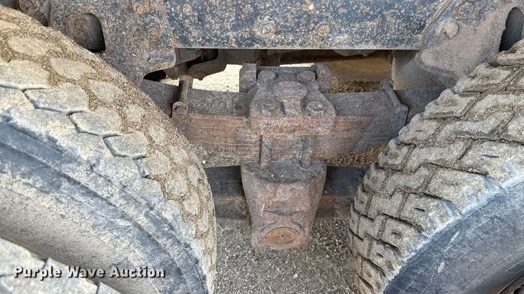 image for item ND9416 1995 Ford L9000 dump truck