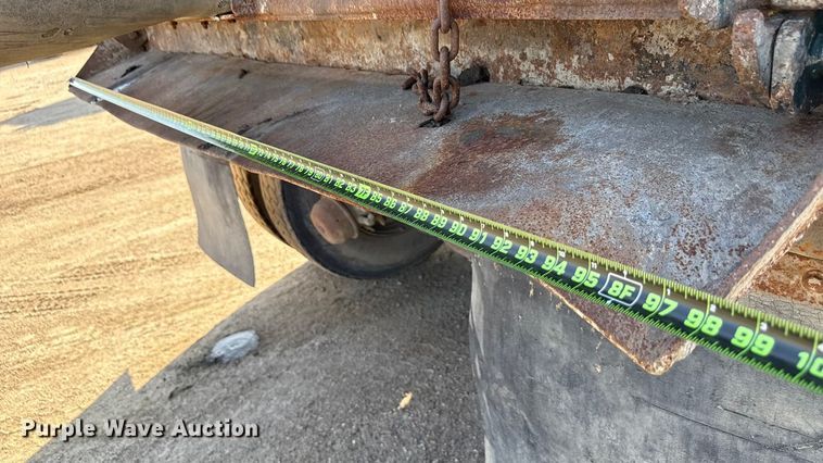 image for item ND9416 1995 Ford L9000 dump truck