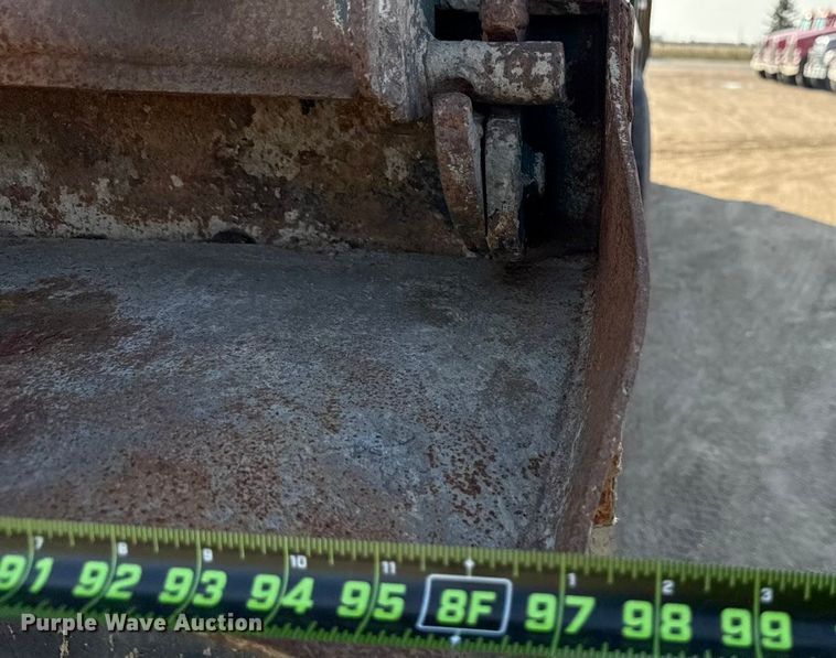 image for item ND9416 1995 Ford L9000 dump truck