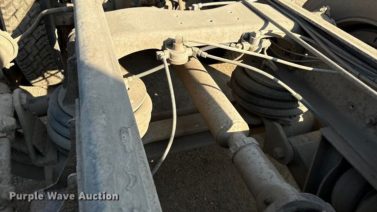 image for item ND9416 1995 Ford L9000 dump truck