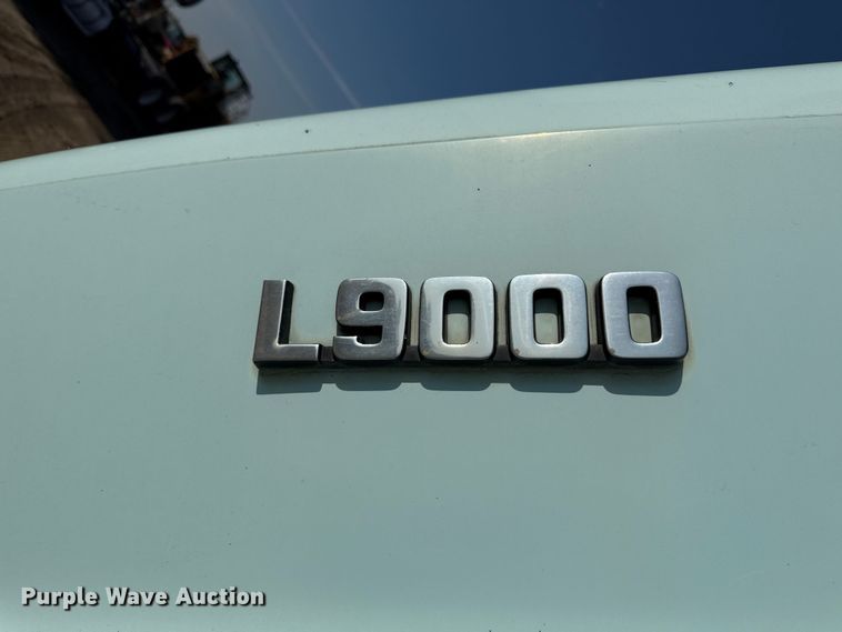 image for item ND9416 1995 Ford L9000 dump truck