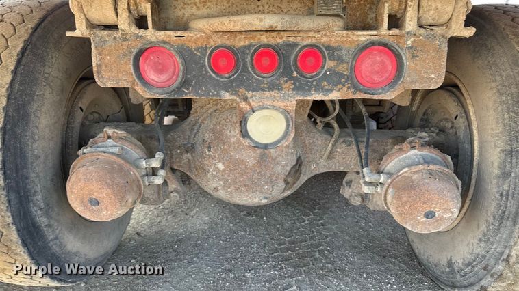 image for item ND9416 1995 Ford L9000 dump truck