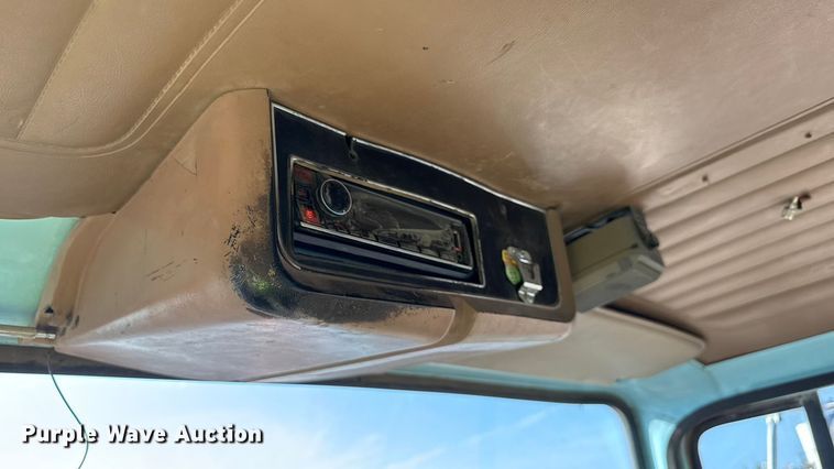 image for item ND9416 1995 Ford L9000 dump truck