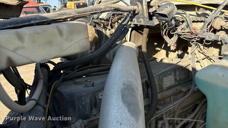 image for item ND9416 1995 Ford L9000 dump truck