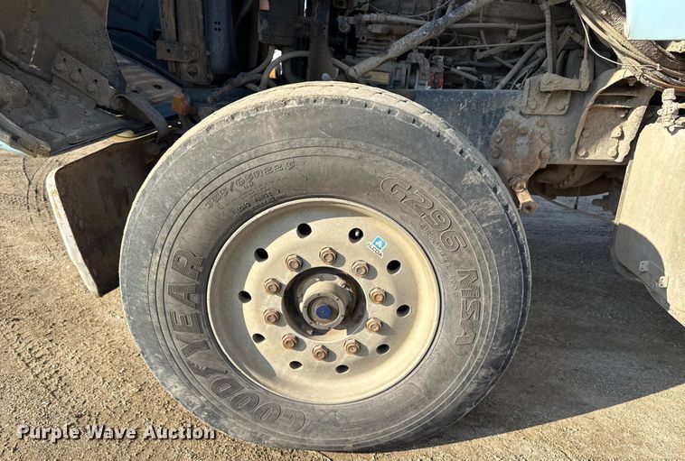 image for item ND9416 1995 Ford L9000 dump truck