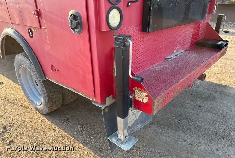 image for item ND9417 2013 Ford F450 utility / service truck