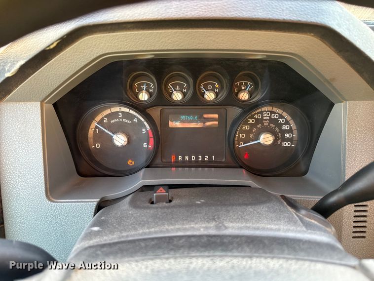 image for item ND9417 2013 Ford F450 utility / service truck