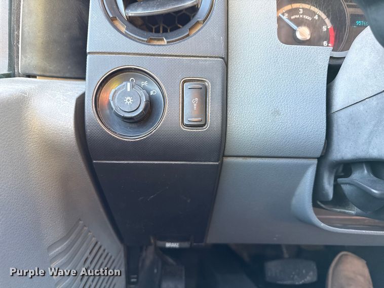 image for item ND9417 2013 Ford F450 utility / service truck