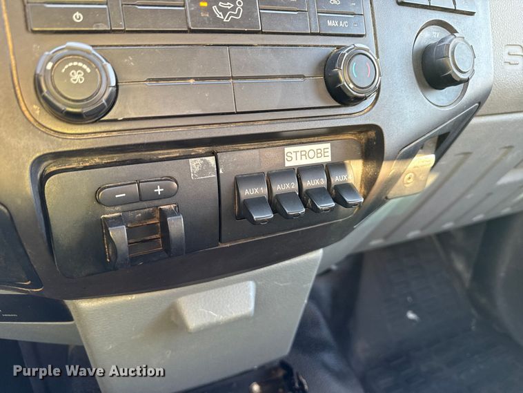 image for item ND9417 2013 Ford F450 utility / service truck